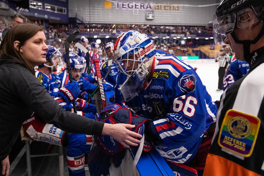 Oskarshamns målvakt Tex Williamsson skadad