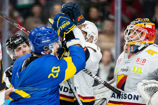 Frölundas Joel Lundqvist i bråk med Djurgårdens Jason