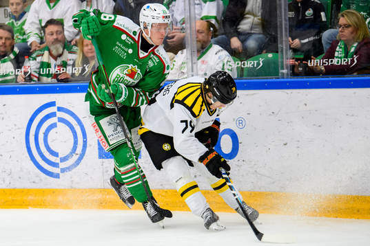 Rögles Anton Bengtsson och Brynäs Daniel Mannberg