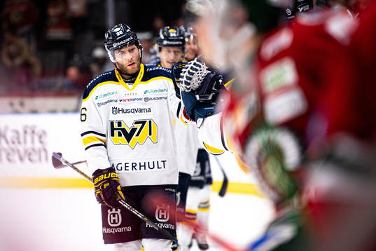 s Anthony Camara jublar