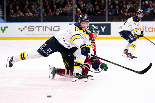 s Emil Johansson och Frölundas Sebastian Stålberg