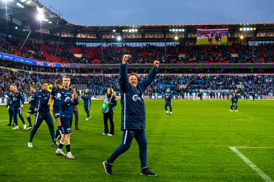 Bjarne Berntsen, head coach of Viking, celebrates