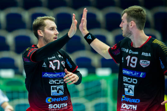 HK Malmös Filip Berentsen och Otto Lagerquist jublar