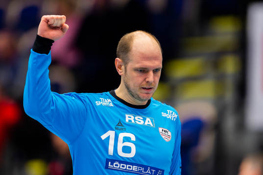 HK Malmös målvakt Oscar Jensen jublar