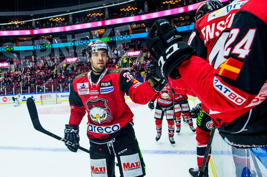 Malmö Redhawks Matias Myttynen jublar
