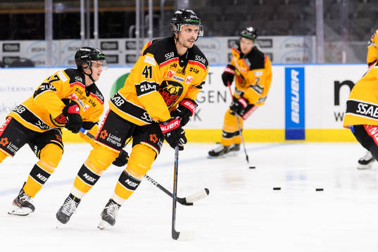 Luleås Daniel Widing innan ishockeymatchen i SHL mellan