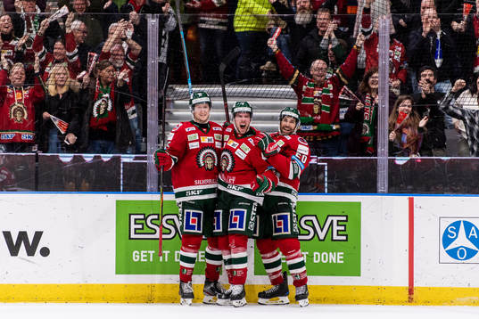 Frölundas Anders Grönlund (m) jublar