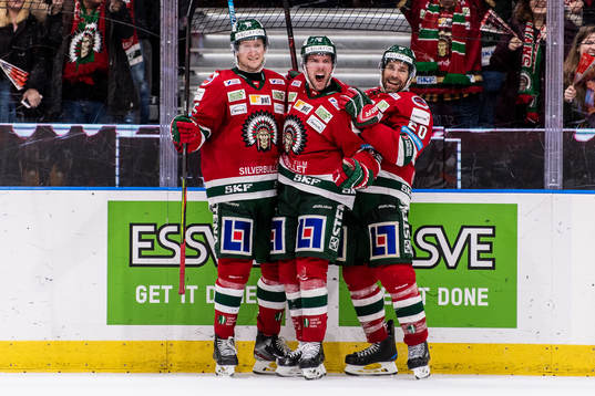 Frölundas Anders Grönlund (m) jublar