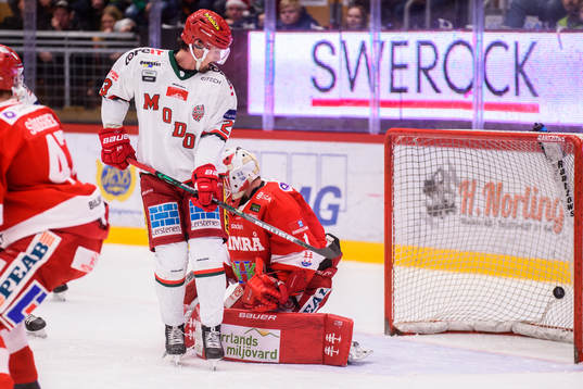 Modos Adam Tambellini (ej i bild) gör 0-1 målet bakom