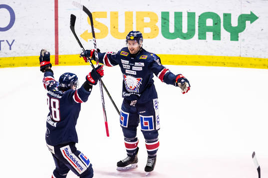 Linköpings Andrew Gordon jublar