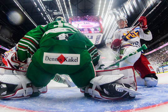 Malmö Redhawks Fredrik Händemark oroar mot Rögles