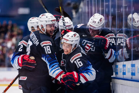 Nicholas Robertson of USA celebrate with teammates