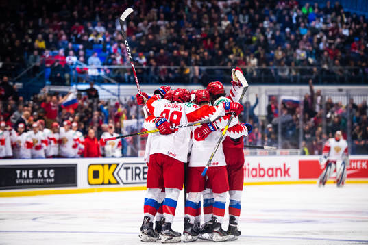 Players of Russia celebrate the 3-1 goal