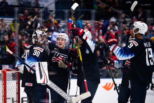 Players of USA celebrate with goalkeeper Spencer Knight