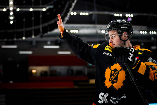 Skellefteås Joakim Lindström jublar