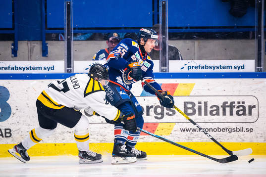 Brynäs Emil Forslund och Växjös Miika Koivisto