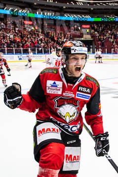 Malmö Redhawks Johan Olofsson jublar