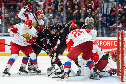 Barrett Hayton and Dylan Cozens of Canada