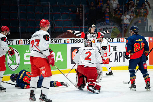 Gustav Possler of Djurgården scores 1-0
