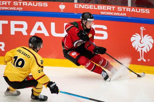 Jacob Peterson of Frölunda and Joonas Jalvanti of Luleå