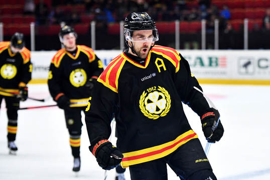 Brynäs Lukas Kilström jublar