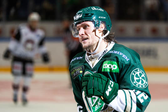 Färjestads Jesper Olofsson jublar