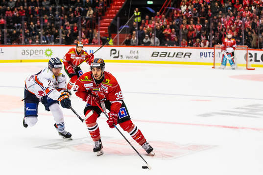 Växjös Jacob Forsbacka-Karlsson och Örebros Jordan