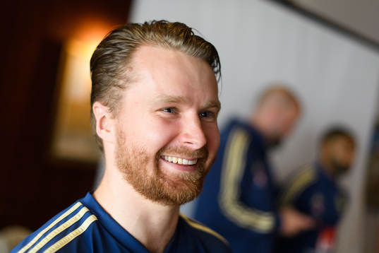 Jacob Une Larsson is being interviewed