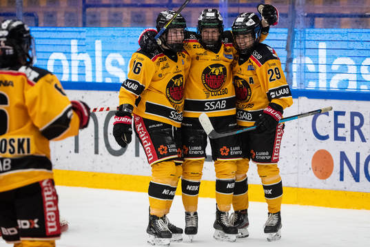 Luleås Michelle Karvinen jublar