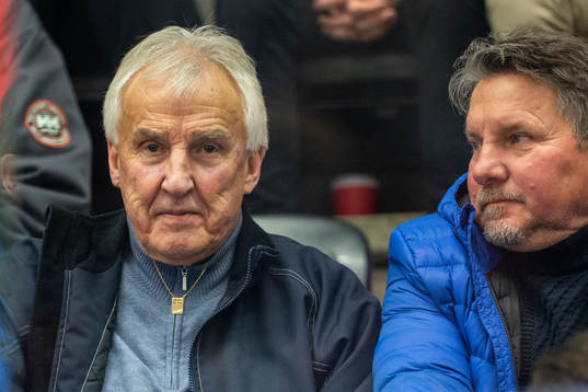 Tre Kronors fd. Curt Lundmark på läktaren