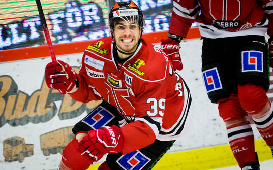 Örebros Jordan Boucher jublar