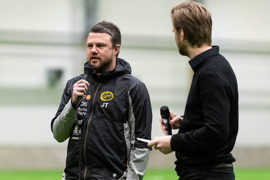 Herrlagets manager Jimmy Thelin