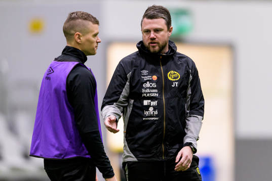 Herrlagets manager Jimmy Thelin