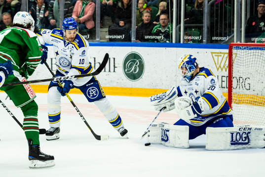 Leksands målvakt Janne Juvonen och Johan Fransson
