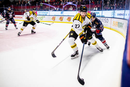 Brynäs Emil Forslund och Linköpings Jimmy Andersson