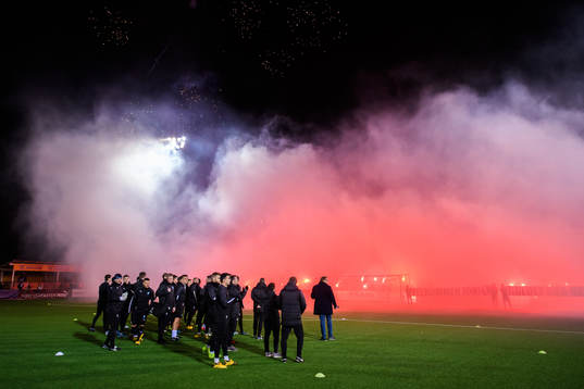 Spelarna tackar publiken