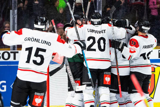 Joel Lundqvist of Frölunda celebrates