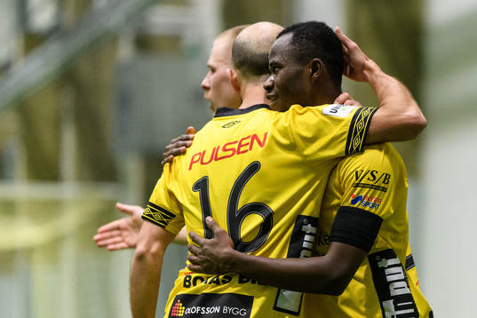 Elfsborgs Prince Isaac-Kouame kramas om  efter att gjort 1-0