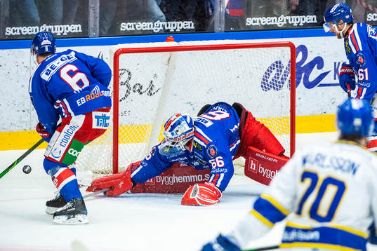 Oskarshamns målvakt Tex Williamsson och Jesper Dahlroth