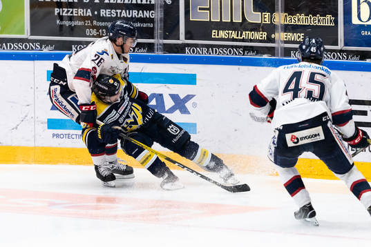 s Juuso Ikonen och Linköpings Hampus Larsson