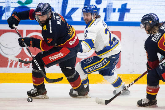 Djurgårdens Jason Garrison och Leksands André Hult
