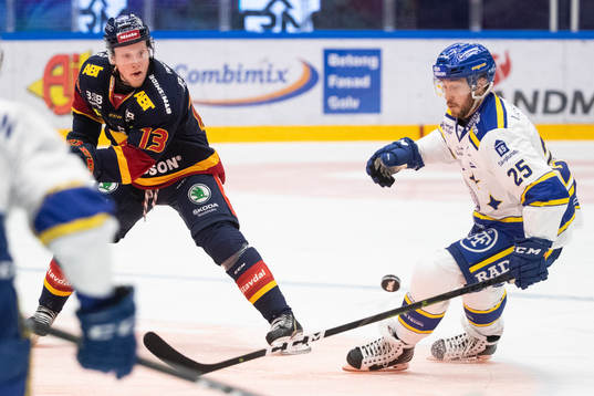 Djurgårdens Kalle Östman och Leksands Linus Persson
