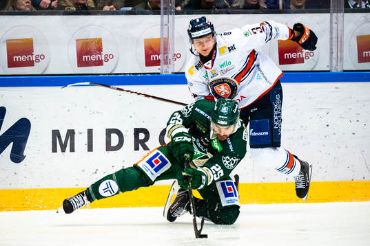 Färjestads Martin Johansson och Växjös Oliver Bohm