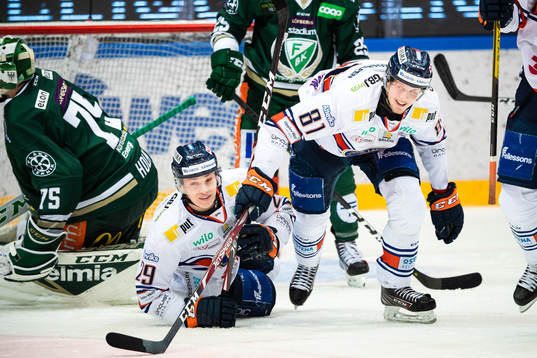 Växjös Pontus Holmberg och Fredrik Karlström jublar