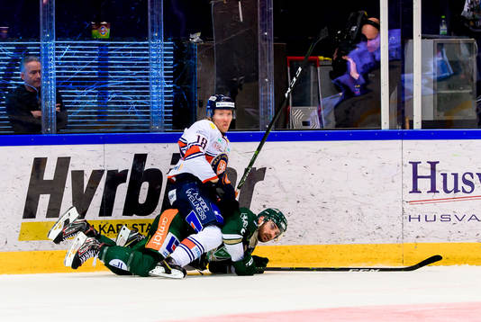 Växjös Marcus Sylvegårdoch Färjestads Martin Johansson