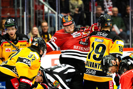 Luleås Joonas Jalvanti och Örebros Robin Kovacs