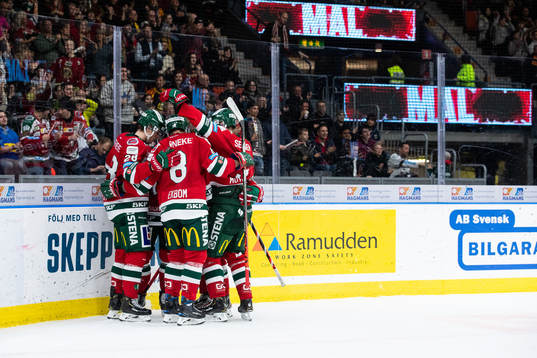 Frölundas Samuel Fagemo jublar ihop med Johan Sundström