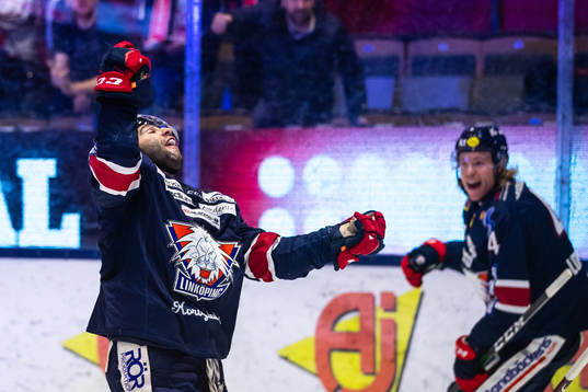 Linköpings Joe Whitney och Samuel Lofquist jublar
