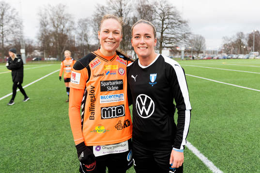 Kristianstads Therese Ivarsson och Malmö FFs Beatrice
