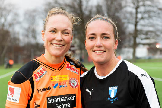 Kristianstads Therese Ivarsson och Malmö FFs Beatrice
